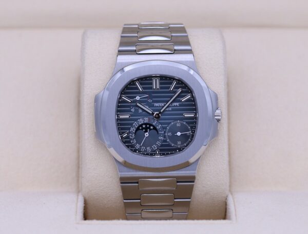 Patek Philippe Nautilus 5712/1A Stainless Blue Dial – 2020 Unworn